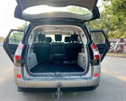 Черный Рено Сценик II, объемом двигателя 1.9 л и пробегом 320 тыс. км за 4300 $, фото 12 на Automoto.ua