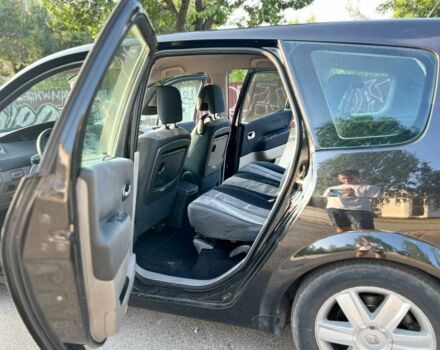 Черный Рено Сценик II, объемом двигателя 1.9 л и пробегом 320 тыс. км за 4300 $, фото 9 на Automoto.ua