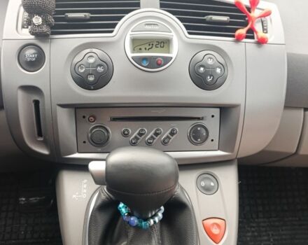 Черный Рено Сценик II, объемом двигателя 2 л и пробегом 272 тыс. км за 5900 $, фото 4 на Automoto.ua