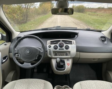 Черный Рено Сценик II, объемом двигателя 1.6 л и пробегом 226 тыс. км за 5500 $, фото 7 на Automoto.ua