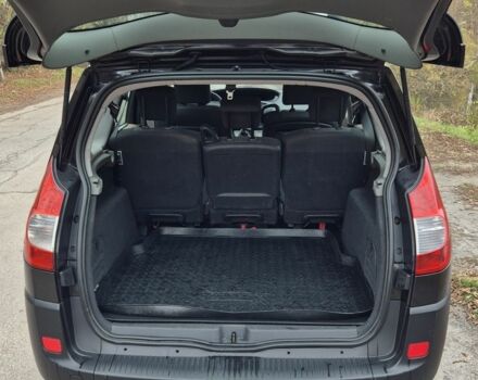 Черный Рено Сценик II, объемом двигателя 1.5 л и пробегом 215 тыс. км за 5000 $, фото 5 на Automoto.ua