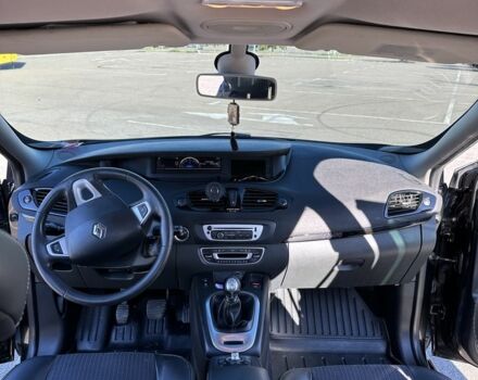 Чорний Рено Сценік II, об'ємом двигуна 1.5 л та пробігом 270 тис. км за 7500 $, фото 6 на Automoto.ua