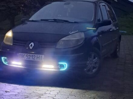 Рено Сценик II 2005 в Дубно на Automoto.ua Черный Рено Сценик II, объемом двигателя 1.6 л и пробегом 250 тыс. км за 3900 $, фото 1 на Automoto.ua