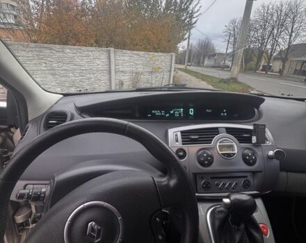 Коричневый Рено Сценик II, объемом двигателя 1.9 л и пробегом 365 тыс. км за 5200 $, фото 7 на Automoto.ua