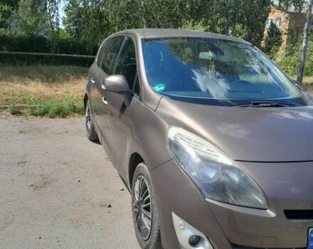 Коричневий Рено Сценік II, об'ємом двигуна 1.9 л та пробігом 244 тис. км за 7200 $, фото 4 на Automoto.ua