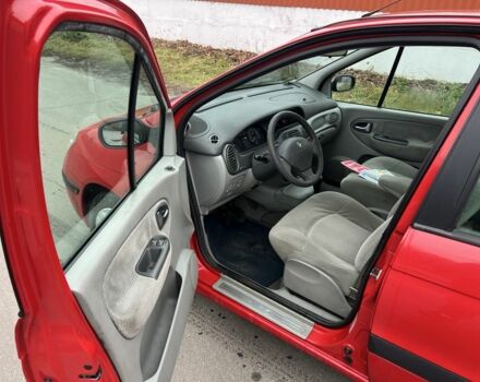 Красный Рено Сценик II, объемом двигателя 1.9 л и пробегом 218 тыс. км за 2555 $, фото 3 на Automoto.ua