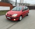 Красный Рено Сценик II, объемом двигателя 1.9 л и пробегом 218 тыс. км за 2555 $, фото 1 на Automoto.ua