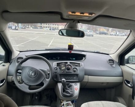 Красный Рено Сценик II, объемом двигателя 1.5 л и пробегом 292 тыс. км за 3200 $, фото 4 на Automoto.ua