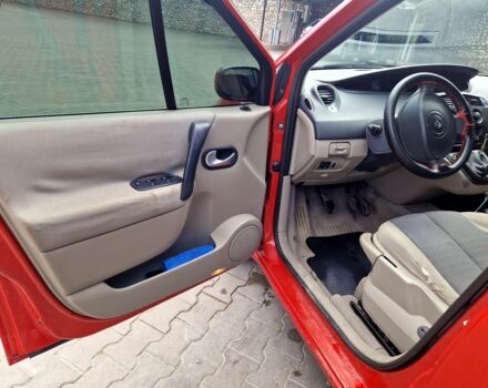 Красный Рено Сценик II, объемом двигателя 1.6 л и пробегом 205 тыс. км за 4700 $, фото 16 на Automoto.ua