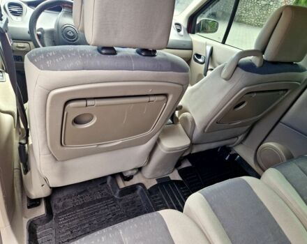 Красный Рено Сценик II, объемом двигателя 1.6 л и пробегом 205 тыс. км за 4700 $, фото 13 на Automoto.ua