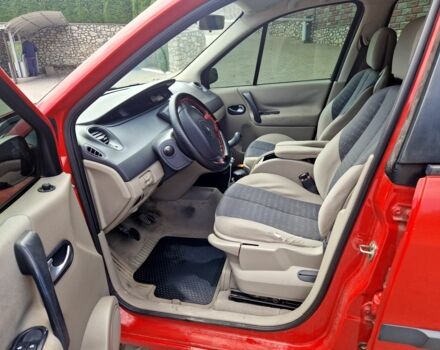 Красный Рено Сценик II, объемом двигателя 1.6 л и пробегом 205 тыс. км за 4700 $, фото 17 на Automoto.ua