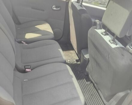 Красный Рено Сценик II, объемом двигателя 1.6 л и пробегом 300 тыс. км за 4600 $, фото 5 на Automoto.ua