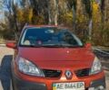 Красный Рено Сценик II, объемом двигателя 1.6 л и пробегом 143 тыс. км за 5800 $, фото 1 на Automoto.ua