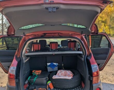 Красный Рено Сценик II, объемом двигателя 1.6 л и пробегом 143 тыс. км за 5800 $, фото 12 на Automoto.ua