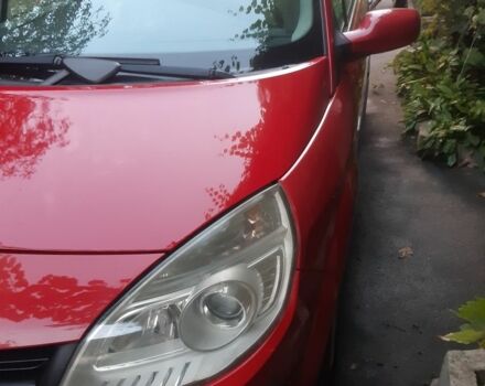 Красный Рено Сценик II, объемом двигателя 1.5 л и пробегом 264 тыс. км за 5650 $, фото 4 на Automoto.ua