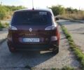 Красный Рено Сценик II, объемом двигателя 1.5 л и пробегом 247 тыс. км за 8300 $, фото 6 на Automoto.ua