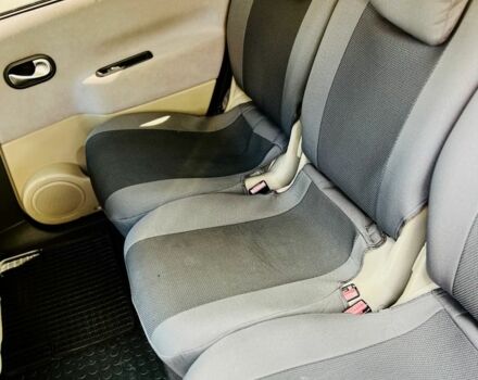 Красный Рено Сценик II, объемом двигателя 1.5 л и пробегом 241 тыс. км за 4279 $, фото 3 на Automoto.ua