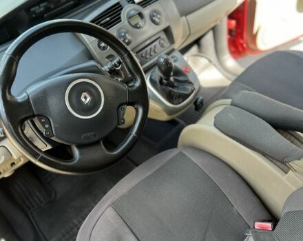 Красный Рено Сценик II, объемом двигателя 1.5 л и пробегом 241 тыс. км за 4279 $, фото 4 на Automoto.ua