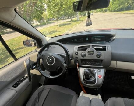 Красный Рено Сценик II, объемом двигателя 1.5 л и пробегом 241 тыс. км за 4279 $, фото 1 на Automoto.ua