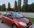 Красный Рено Сценик II, объемом двигателя 1.5 л и пробегом 307 тыс. км за 5109 $, фото 1 на Automoto.ua