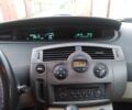 Красный Рено Сценик II, объемом двигателя 1.9 л и пробегом 220 тыс. км за 5300 $, фото 3 на Automoto.ua