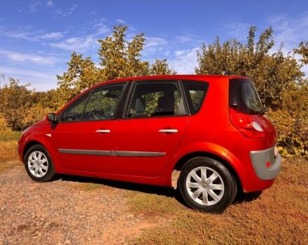 Красный Рено Сценик II, объемом двигателя 1.6 л и пробегом 170 тыс. км за 5200 $, фото 2 на Automoto.ua