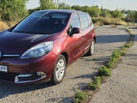Рено Сценик II 2012 в Подольск (Котовск) на Automoto.ua Красный Рено Сценик II, объемом двигателя 1.5 л и пробегом 247 тыс. км за 8300 $, фото 1 на Automoto.ua