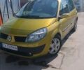 Желтый Рено Сценик II, объемом двигателя 1.9 л и пробегом 188 тыс. км за 4600 $, фото 1 на Automoto.ua