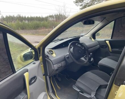 Желтый Рено Сценик II, объемом двигателя 1.6 л и пробегом 270 тыс. км за 3900 $, фото 5 на Automoto.ua