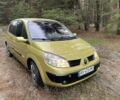 Желтый Рено Сценик II, объемом двигателя 1.6 л и пробегом 270 тыс. км за 3900 $, фото 3 на Automoto.ua