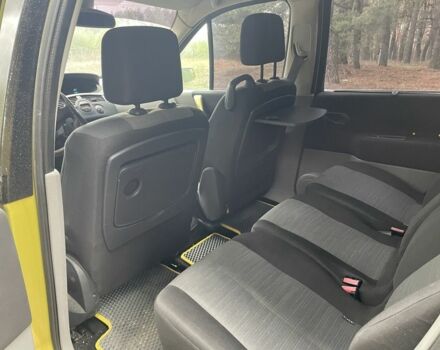 Желтый Рено Сценик II, объемом двигателя 1.6 л и пробегом 270 тыс. км за 3900 $, фото 6 на Automoto.ua