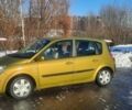 Желтый Рено Сценик II, объемом двигателя 2 л и пробегом 267 тыс. км за 3600 $, фото 1 на Automoto.ua