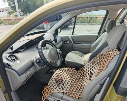 Желтый Рено Сценик II, объемом двигателя 2 л и пробегом 240 тыс. км за 4500 $, фото 7 на Automoto.ua