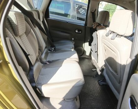 Желтый Рено Сценик II, объемом двигателя 2 л и пробегом 240 тыс. км за 4500 $, фото 3 на Automoto.ua