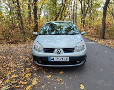 Серый Рено Сценик II, объемом двигателя 1.6 л и пробегом 250 тыс. км за 4600 $, фото 5 на Automoto.ua