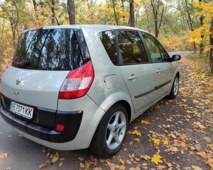 Серый Рено Сценик II, объемом двигателя 1.6 л и пробегом 250 тыс. км за 4600 $, фото 1 на Automoto.ua
