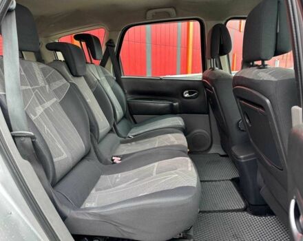 Сірий Рено Сценік II, об'ємом двигуна 0 л та пробігом 302 тис. км за 4990 $, фото 9 на Automoto.ua