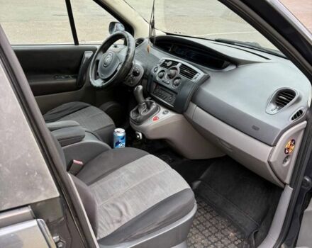 Серый Рено Сценик II, объемом двигателя 1.6 л и пробегом 250 тыс. км за 4600 $, фото 6 на Automoto.ua