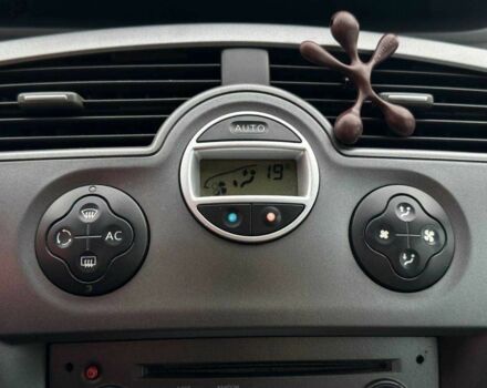 Сірий Рено Сценік II, об'ємом двигуна 0 л та пробігом 302 тис. км за 4990 $, фото 19 на Automoto.ua