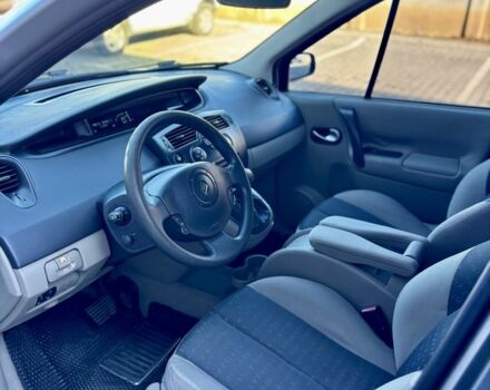 Серый Рено Сценик II, объемом двигателя 1.6 л и пробегом 230 тыс. км за 4750 $, фото 7 на Automoto.ua