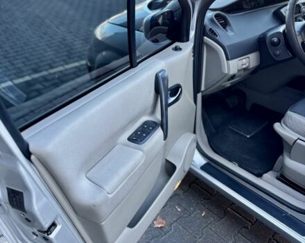 Серый Рено Сценик II, объемом двигателя 1.6 л и пробегом 230 тыс. км за 4750 $, фото 14 на Automoto.ua