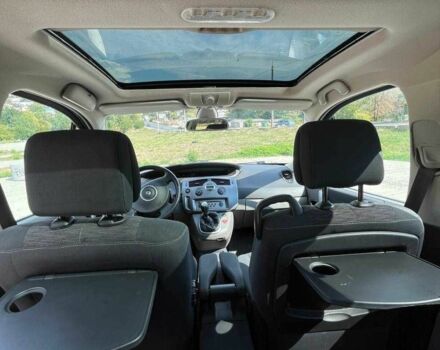 Рено Сценик II 2006 в Днепре (Днепропетровске) на Automoto.ua Серый Рено Сценик II, объемом двигателя 1.6 л и пробегом 221 тыс. км за 5300 $, фото 4 на Automoto.ua