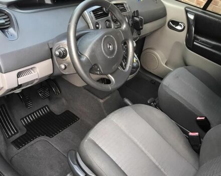 Рено Сценік II 2006 у Житомирі на Automoto.ua Сірий Рено Сценік II, об'ємом двигуна 1.5 л та пробігом 345 тис. км за 4300 $, фото 12 на Automoto.ua