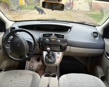 Серый Рено Сценик II, объемом двигателя 1.5 л и пробегом 288 тыс. км за 4800 $, фото 6 на Automoto.ua