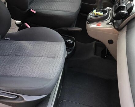 Рено Сценік II 2006 у Житомирі на Automoto.ua Сірий Рено Сценік II, об'ємом двигуна 1.5 л та пробігом 345 тис. км за 4300 $, фото 14 на Automoto.ua