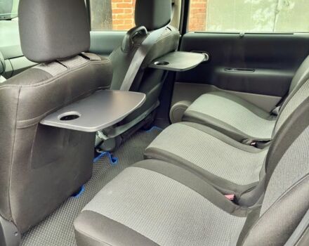 Серый Рено Сценик II, объемом двигателя 1.6 л и пробегом 195 тыс. км за 4999 $, фото 5 на Automoto.ua