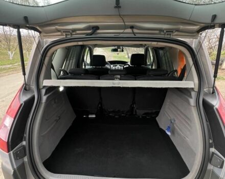 Серый Рено Сценик II, объемом двигателя 1.6 л и пробегом 173 тыс. км за 4800 $, фото 3 на Automoto.ua