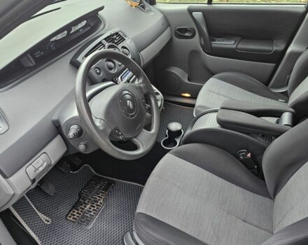 Серый Рено Сценик II, объемом двигателя 1.6 л и пробегом 225 тыс. км за 4650 $, фото 6 на Automoto.ua