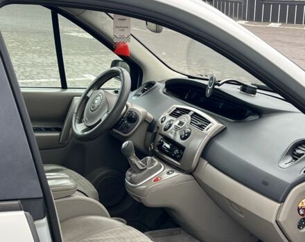 Серый Рено Сценик II, объемом двигателя 1.9 л и пробегом 350 тыс. км за 1650 $, фото 8 на Automoto.ua