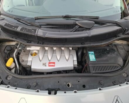 Серый Рено Сценик II, объемом двигателя 1.6 л и пробегом 112 тыс. км за 4500 $, фото 6 на Automoto.ua